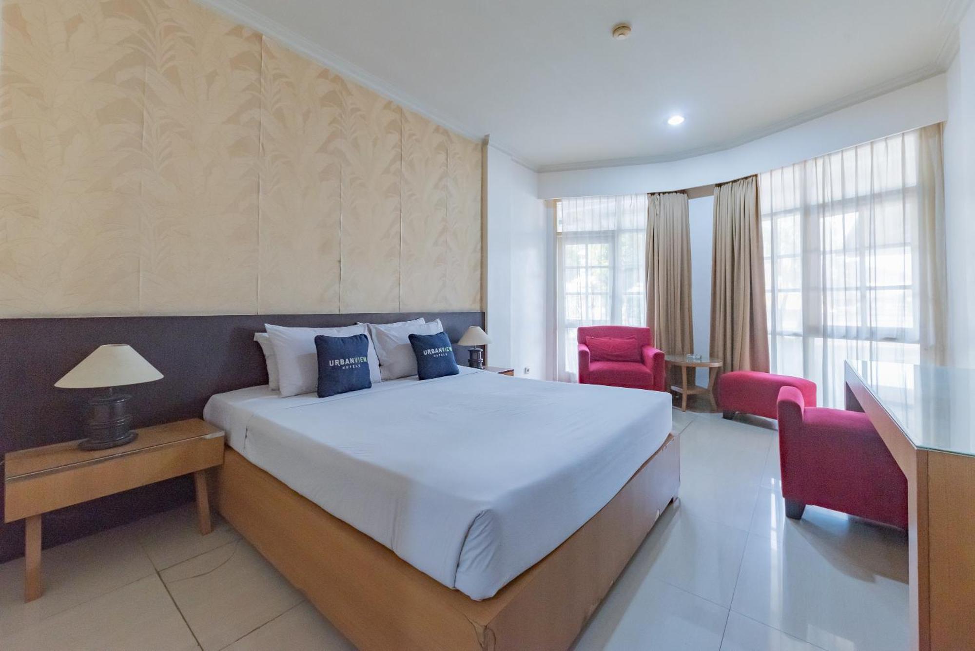 Urbanview Hotel Crown Tasikmalaya By Reddoorz Kültér fotó