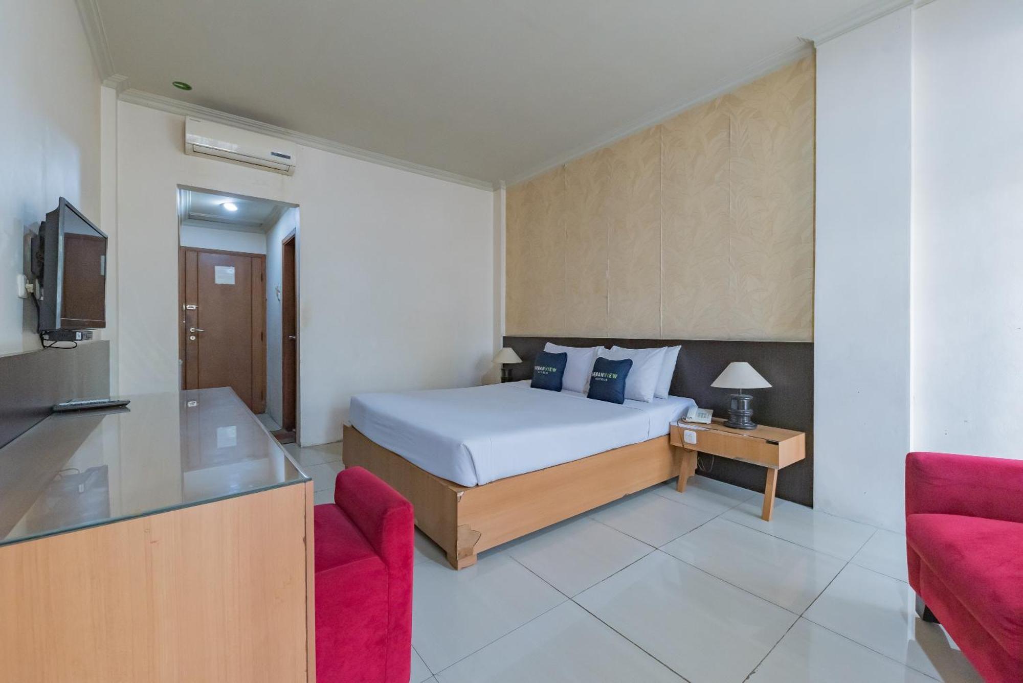 Urbanview Hotel Crown Tasikmalaya By Reddoorz Kültér fotó